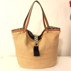 Stella & dot beach tote bag.
